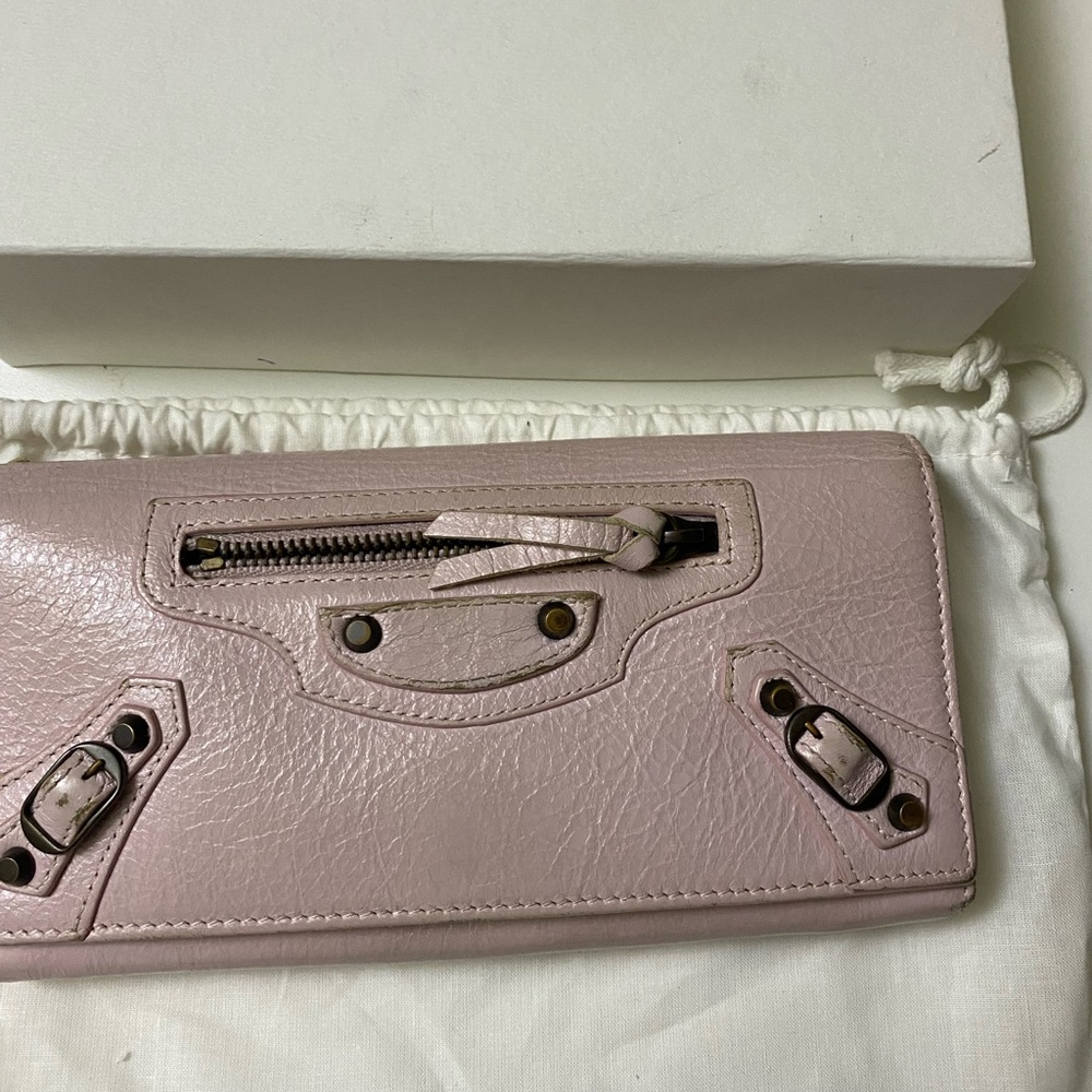 FLASH SALE! 🥳 Balenciaga Long Leather Wallet. Light Blush Pink/Nude. - Picture 2 of 16